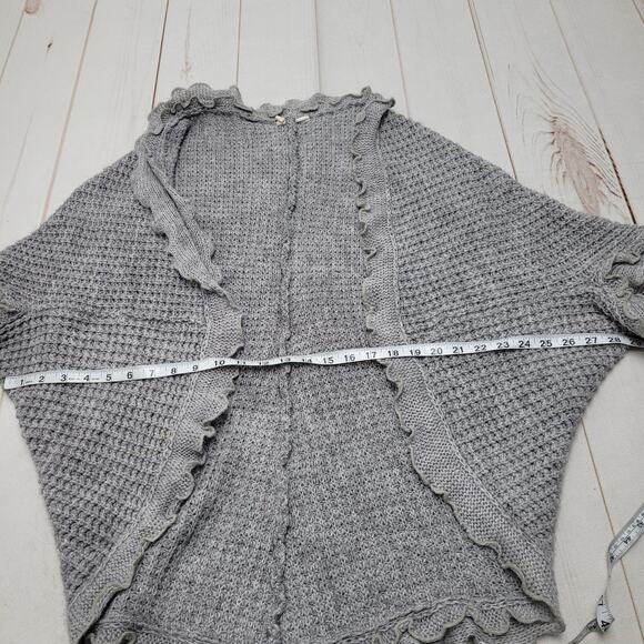 Moth Anthropologie cocoon knit ruffle cardigan open wool Grandma core - Picture 4 of 8